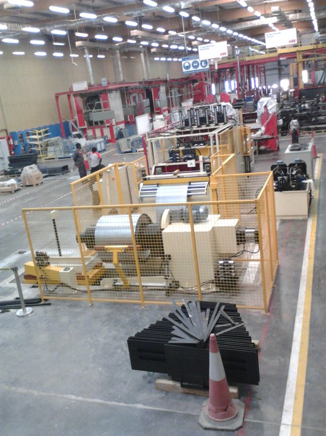 上海禎馳產波紋油箱加工設備,橫剪機,縱剪機